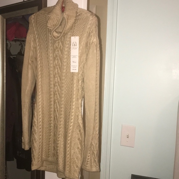 Turtle neck sweater dress - Picture 2 of 3